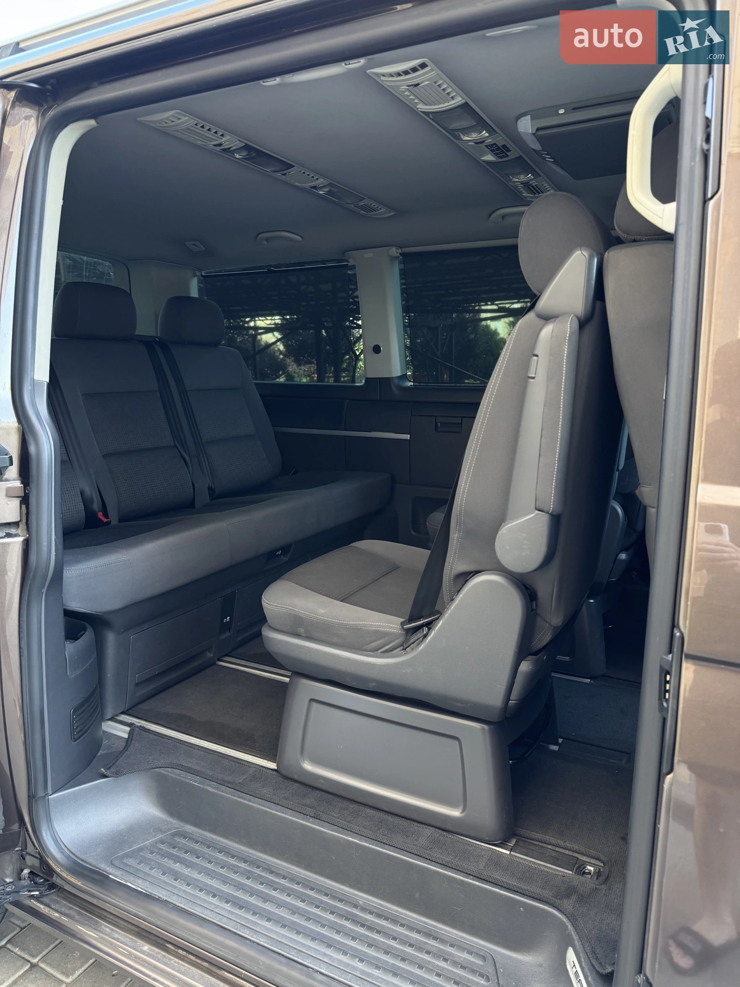 2010 Volkswagen Multivan - мініатюра 21