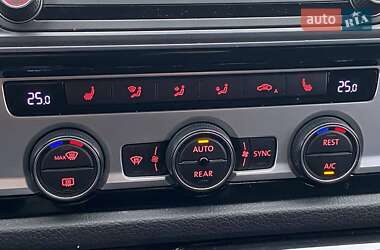 Мінівен Volkswagen Multivan 2019 в 