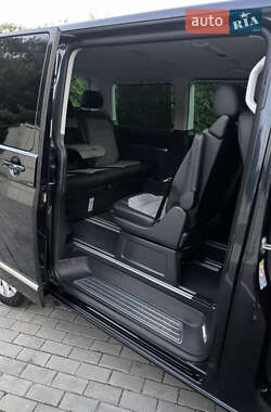 Минивэн Volkswagen Multivan 2020 в 