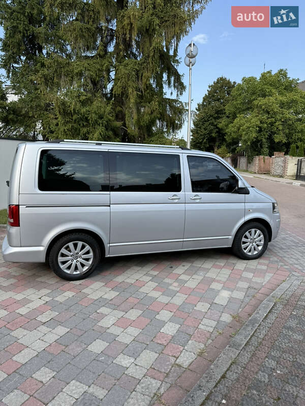 Мінівен Volkswagen Multivan 2011 в Стрию