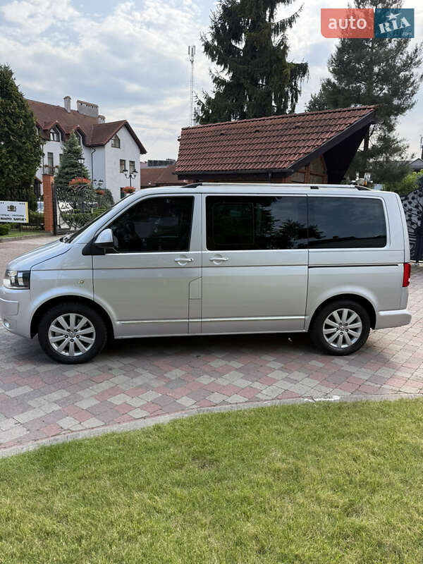 Мінівен Volkswagen Multivan 2011 в Стрию
