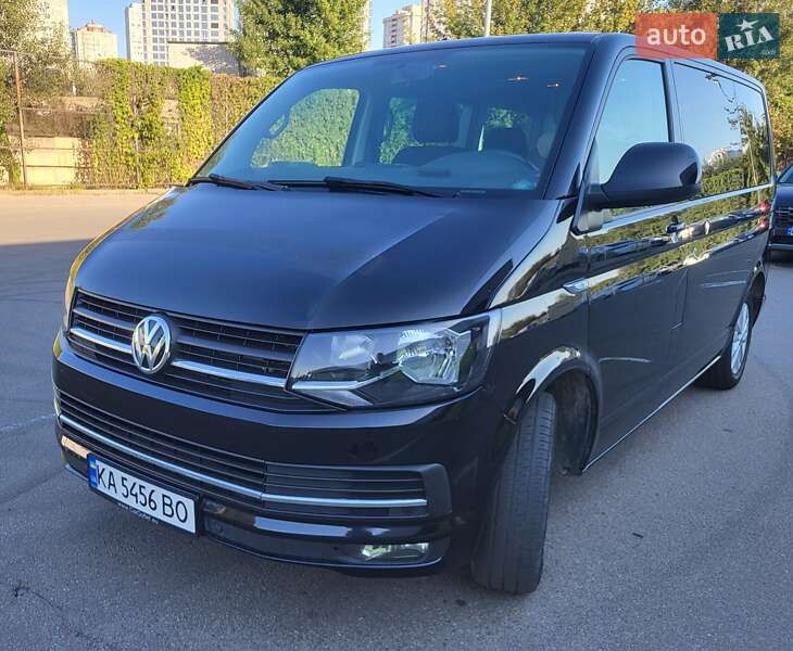 Мінівен Volkswagen Multivan 2015 в 