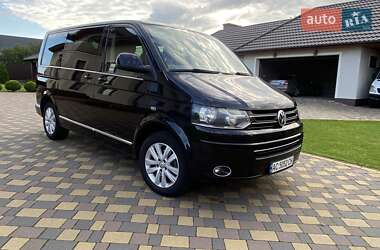 Мінівен Volkswagen Multivan 2015 в Володимирі