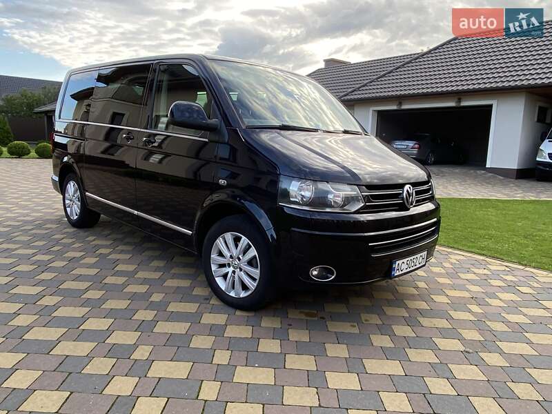 Минивэн Volkswagen Multivan 2015 в 