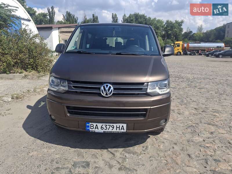 Минивэн Volkswagen Multivan 2012 в Днепре
