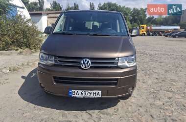 Минивэн Volkswagen Multivan 2012 в 