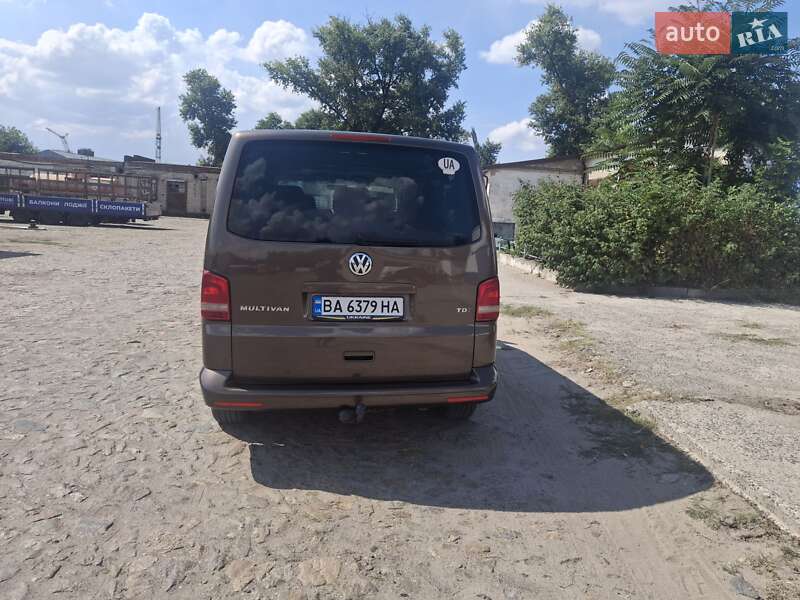 Минивэн Volkswagen Multivan 2012 в Днепре