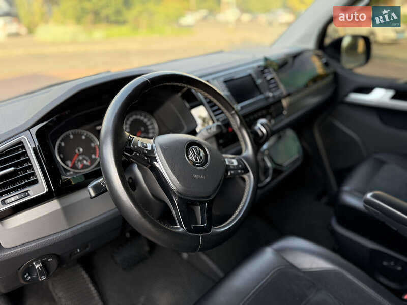 Минивэн Volkswagen Multivan 2018 в Киеве