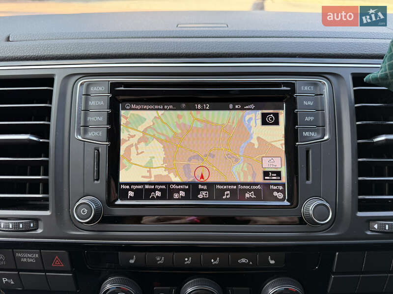 Минивэн Volkswagen Multivan 2018 в Киеве
