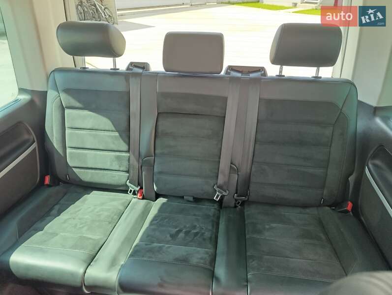 Минивэн Volkswagen Multivan 2019 в Киеве фото 17 Минивэн Volkswagen Multivan 2019 в Киеве