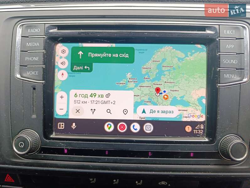 Минивэн Volkswagen Multivan 2017 в Долине