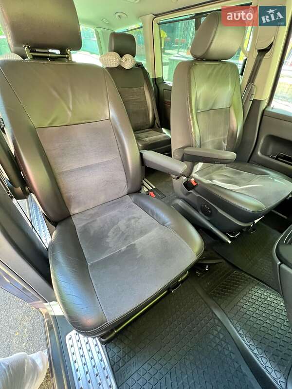 Минивэн Volkswagen Multivan 2010 в Киеве фото 11 Минивэн Volkswagen Multivan 2010 в Киеве
