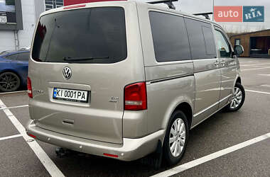 Мінівен Volkswagen Multivan 2011 в 