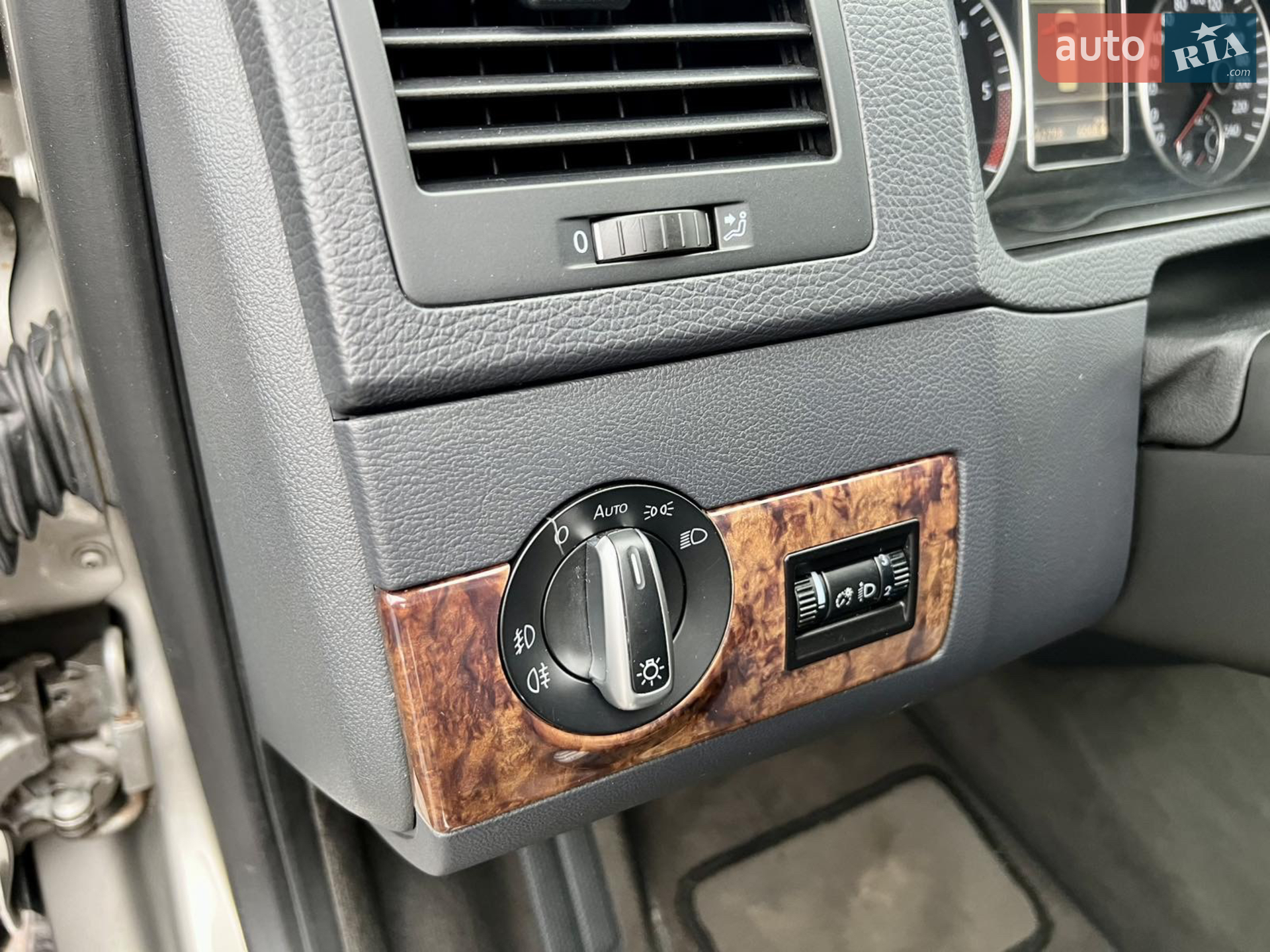 2011 Volkswagen Multivan - мініатюра 15