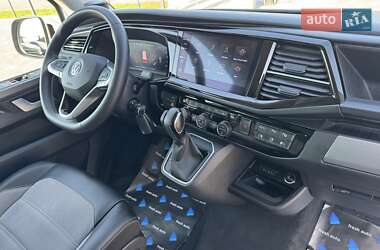 Мінівен Volkswagen Multivan 2020 в 