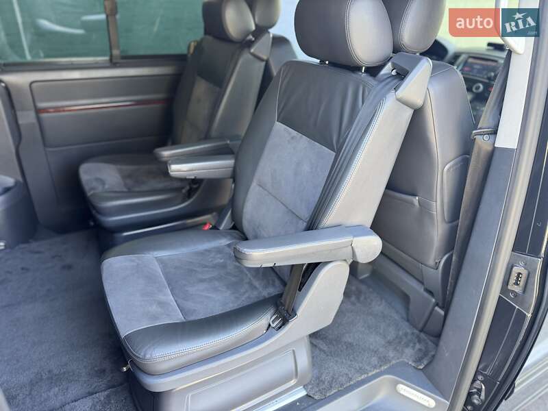 Минивэн Volkswagen Multivan 2008 в Киеве