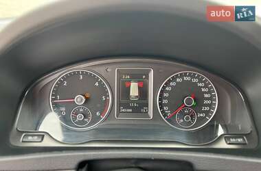Мінівен Volkswagen Multivan 2015 в 
