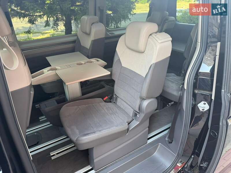 Мінівен Volkswagen Multivan 2022 в Києві