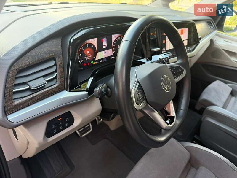 Мінівен Volkswagen Multivan 2022 в Києві