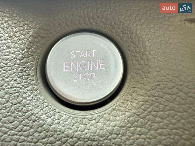 Мінівен Volkswagen Multivan 2022 в Києві