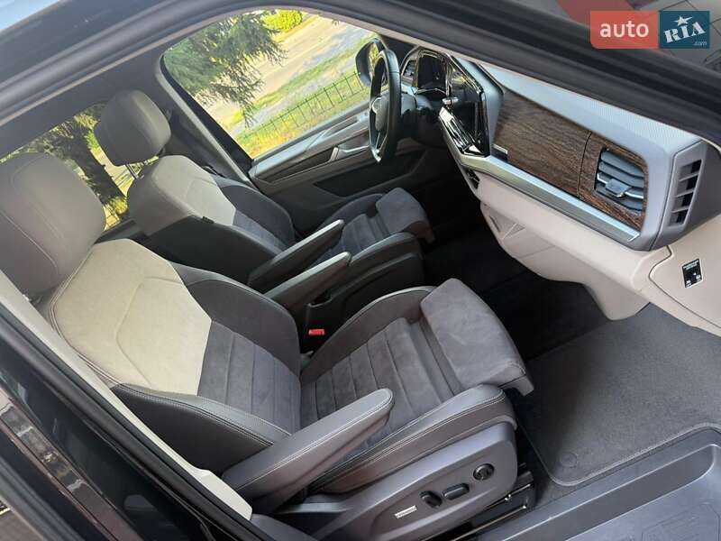 Мінівен Volkswagen Multivan 2022 в Києві
