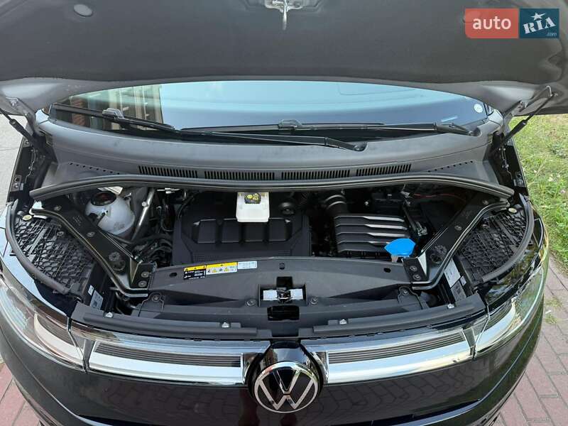 Мінівен Volkswagen Multivan 2022 в Києві