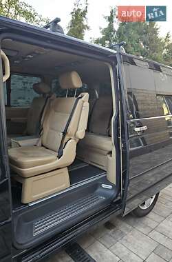 Минивэн Volkswagen Multivan 2009 в 