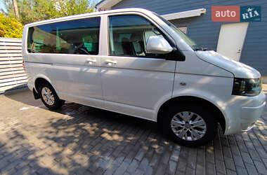 Минивэн Volkswagen Multivan 2010 в 