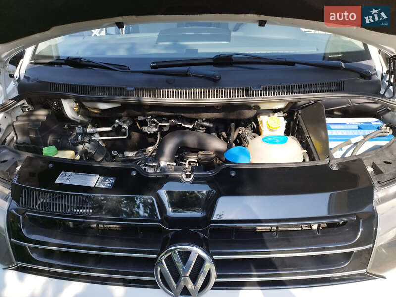 Минивэн Volkswagen Multivan 2010 в Киеве фото 16 Минивэн Volkswagen Multivan 2010 в Киеве