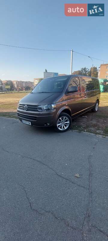 Минивэн Volkswagen Multivan 2011 в Прилуках