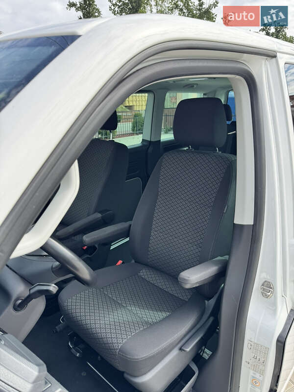 Минивэн Volkswagen Multivan 2020 в Киеве фото 23 Минивэн Volkswagen Multivan 2020 в Киеве