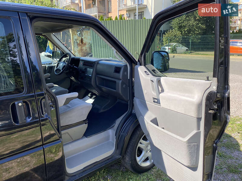Минивэн Volkswagen Multivan 1999 в Киеве