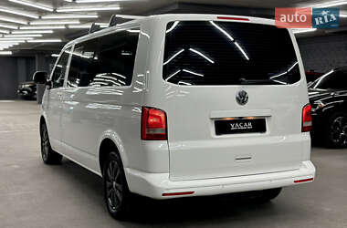 Минивэн Volkswagen Multivan 2015 в 