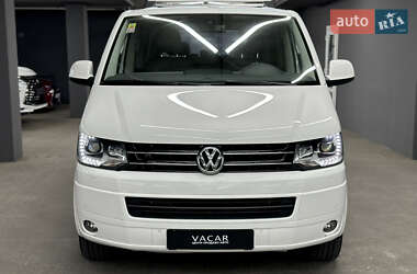 Минивэн Volkswagen Multivan 2015 в 
