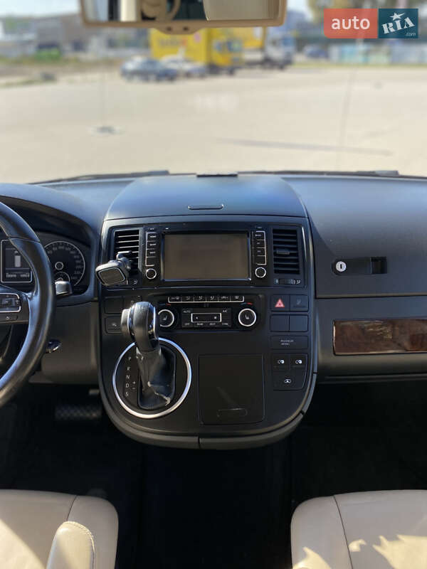 Минивэн Volkswagen Multivan 2014 в Киеве