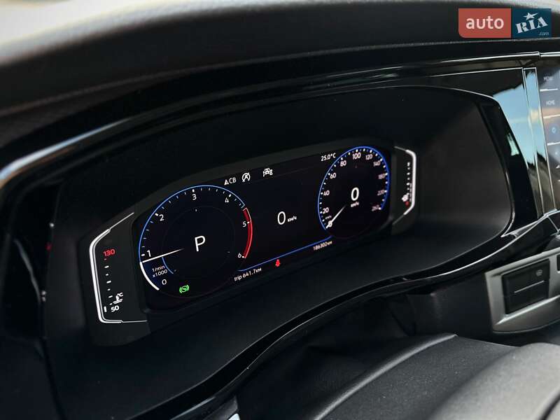 Минивэн Volkswagen Multivan 2020 в Киеве