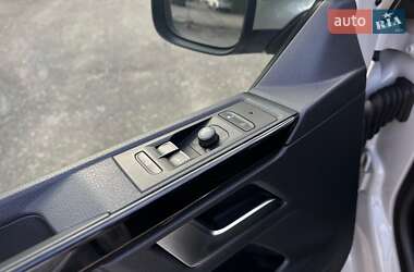 Мінівен Volkswagen Multivan 2020 в 