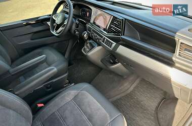 Мінівен Volkswagen Multivan 2020 в 