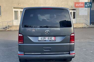 Минивэн Volkswagen Multivan 2017 в 