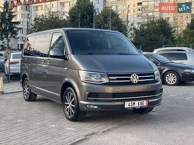 Минивэн Volkswagen Multivan 2017 в Черновцах