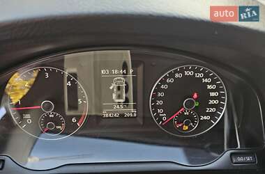 Минивэн Volkswagen Multivan 2011 в 