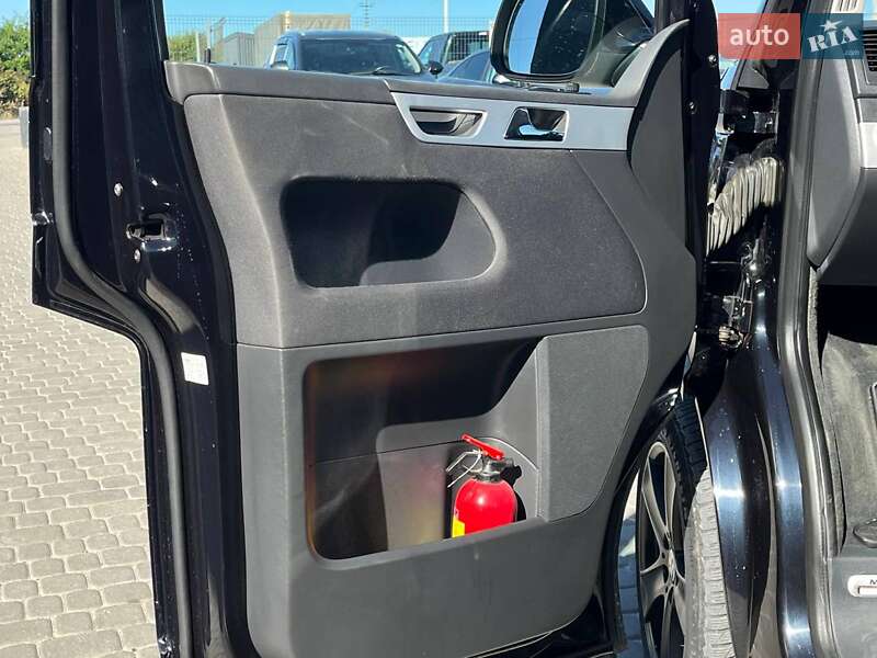 Минивэн Volkswagen Multivan 2012 в Львове фото 16 Минивэн Volkswagen Multivan 2012 в Львове