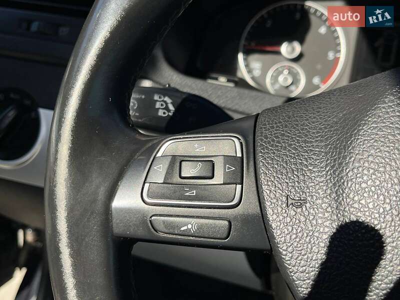 Минивэн Volkswagen Multivan 2012 в Львове фото 24 Минивэн Volkswagen Multivan 2012 в Львове