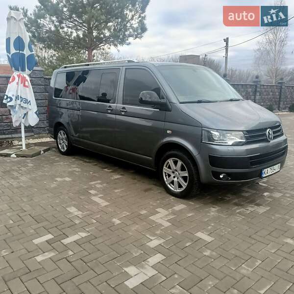 Минивэн Volkswagen Multivan 2013 в Ровно