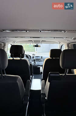 Мінівен Volkswagen Multivan 2012 в 