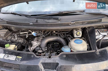 Мінівен Volkswagen Multivan 2012 в 