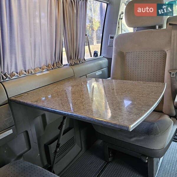 Мінівен Volkswagen Multivan 2000 в Києві