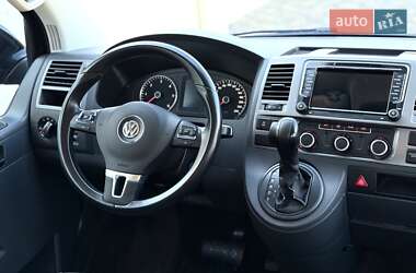 Мінівен Volkswagen Multivan 2013 в 