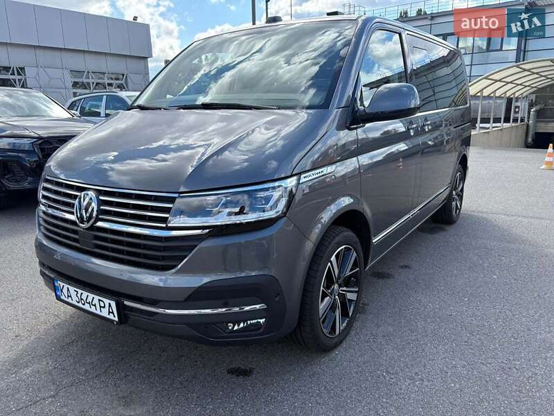 Минивэн Volkswagen Multivan 2024 в 