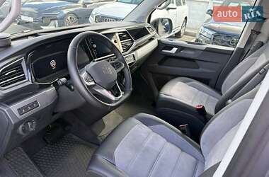 Минивэн Volkswagen Multivan 2024 в 